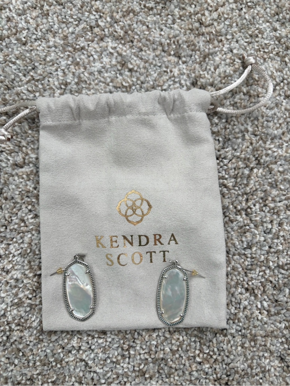 Kendra Scott Silver-Tone Iridescent Mother-of-Pearl Drop Earrings